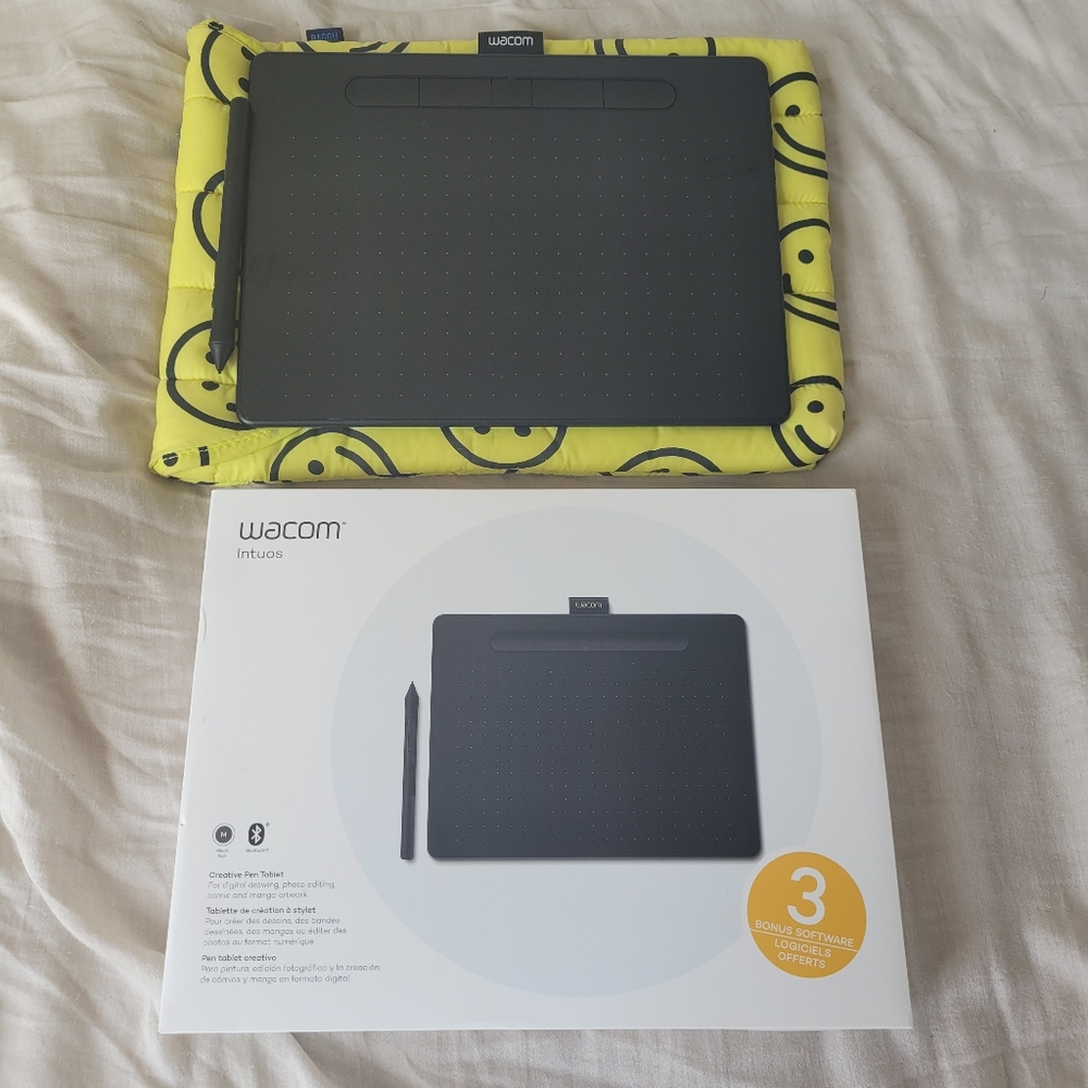 Wacom Intuos 8.5 x 5.3 wired/Bluetooth drawing tablet